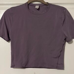 Lululemon Wundermost Ultra-Soft Nulu Crewneck Cropped T-Shirt
Purple Ash size M